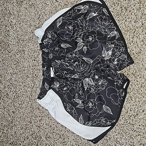 🎯Danskin Lined Shorts 🎯5 For $25🎯 - Picture 1 of 5